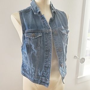American Eagle denim vest M